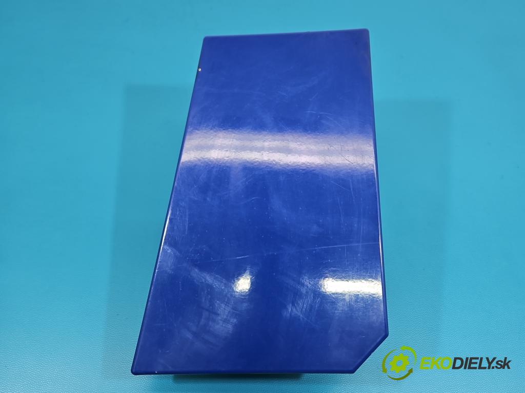 Fiat Ducato IV 2014- 2.3 jtd 131 hp manual 96 kW 2287 cm3 5- Klapka nalévání paliva 1385931080 (Klika dveří ostatní)