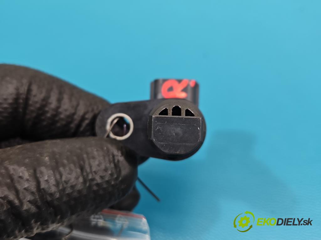 Mazda 6 III GJ 2012-2024 2.0 16V 145 HP automatic 107 kW 1998 cm3 5- snímač pozícia: válka načasovanie PE0118230 (Snímač polohy kľukového hriadeľa)