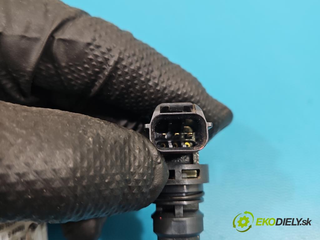 Mazda 6 III GJ 2012-2024 2.0 16V 145 HP automatic 107 kW 1998 cm3 5- snímač pozícia: válka načasovanie PE0118230 (Snímač polohy kľukového hriadeľa)