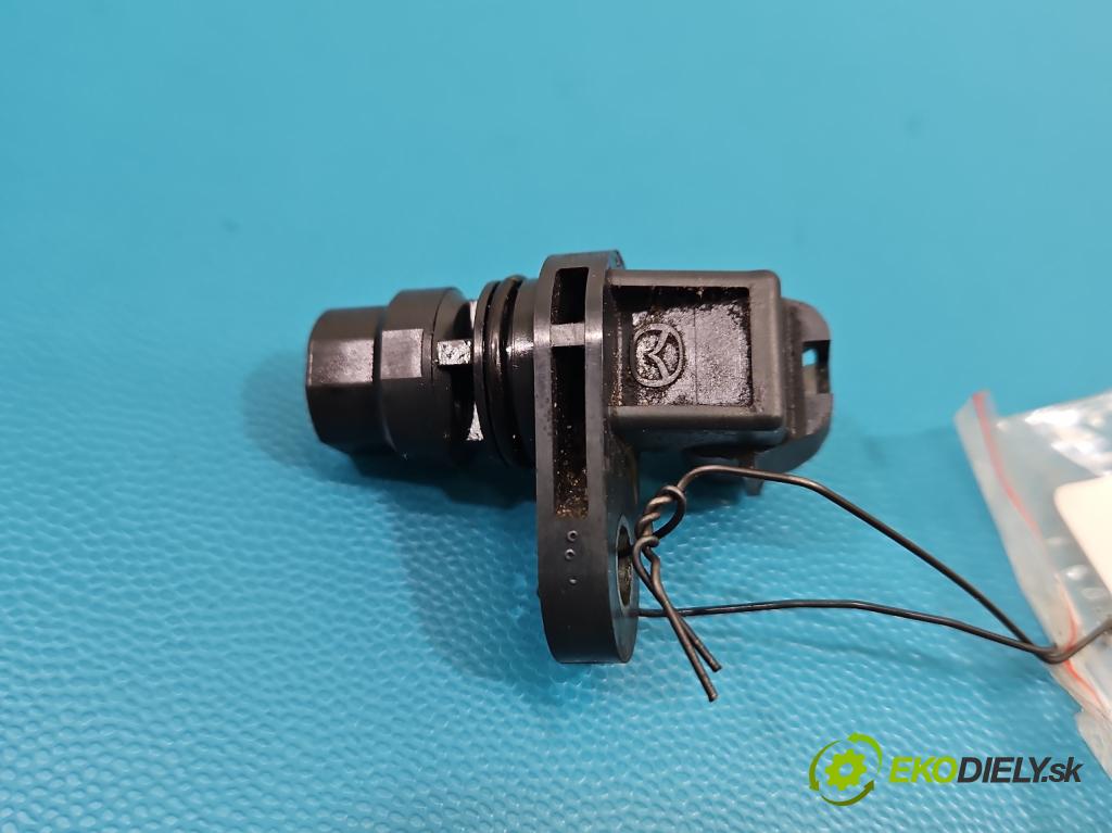 Mazda 6 III GJ 2012-2024 2.0 16V 145 HP automatic 107 kW 1998 cm3 5- snímač pozícia: válka načasovanie PE0118230 (Snímač polohy kľukového hriadeľa)