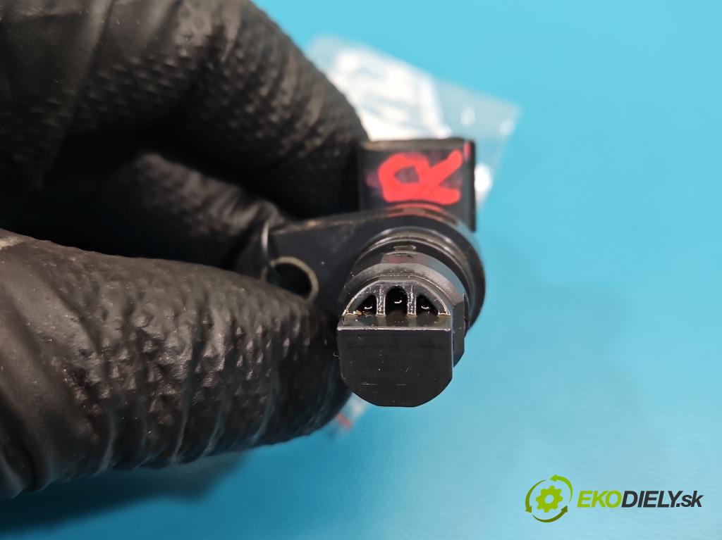 Mazda 6 III GJ 2012-2024 2.0 16V 145 HP automatic 107 kW 1998 cm3 5- snímač pozícia: válka načasovanie PE0118230 (Snímač polohy kľukového hriadeľa)