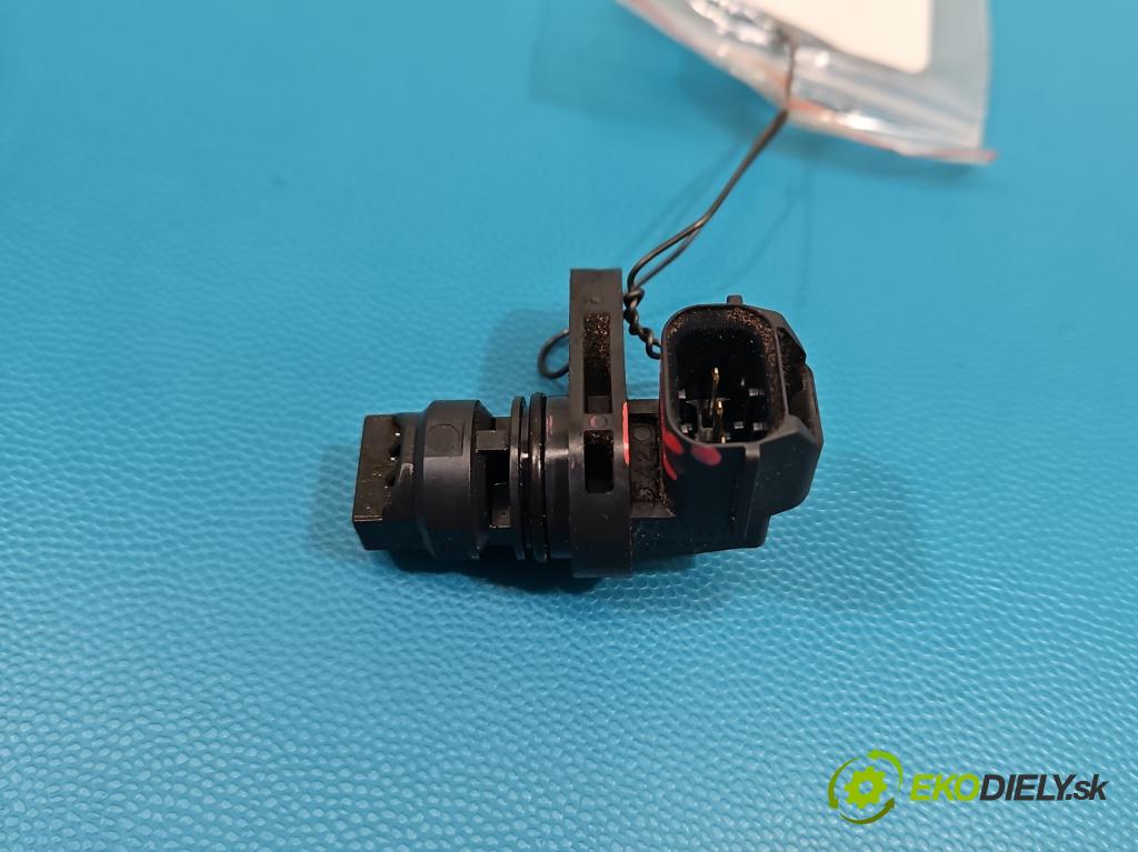 Mazda 6 III GJ 2012-2024 2.0 16V 145 HP automatic 107 kW 1998 cm3 5- snímač pozícia: válka načasovanie PE0118230 (Snímač polohy kľukového hriadeľa)