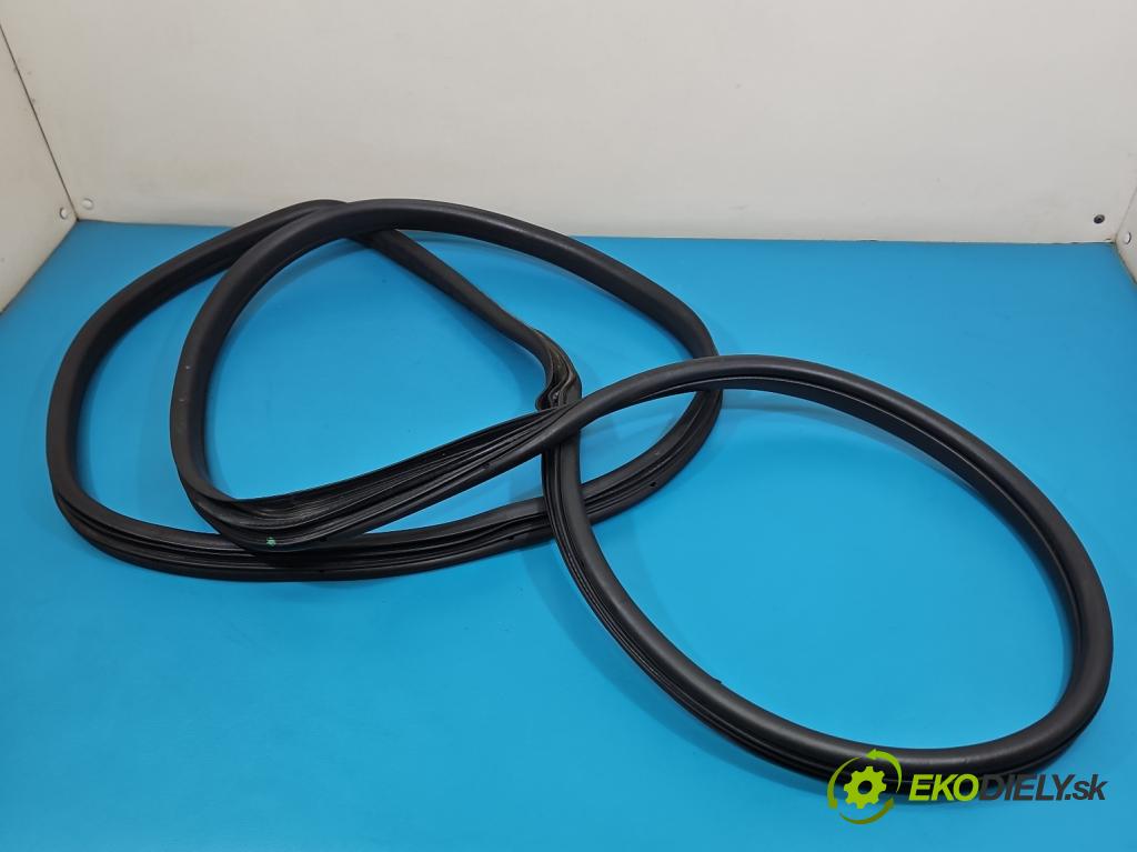 Fiat Ducato IV 2014- 2.3 jtd 131 HP manual 96 kW 2287 cm3 5- Těsnění: dvere predné ľavé 