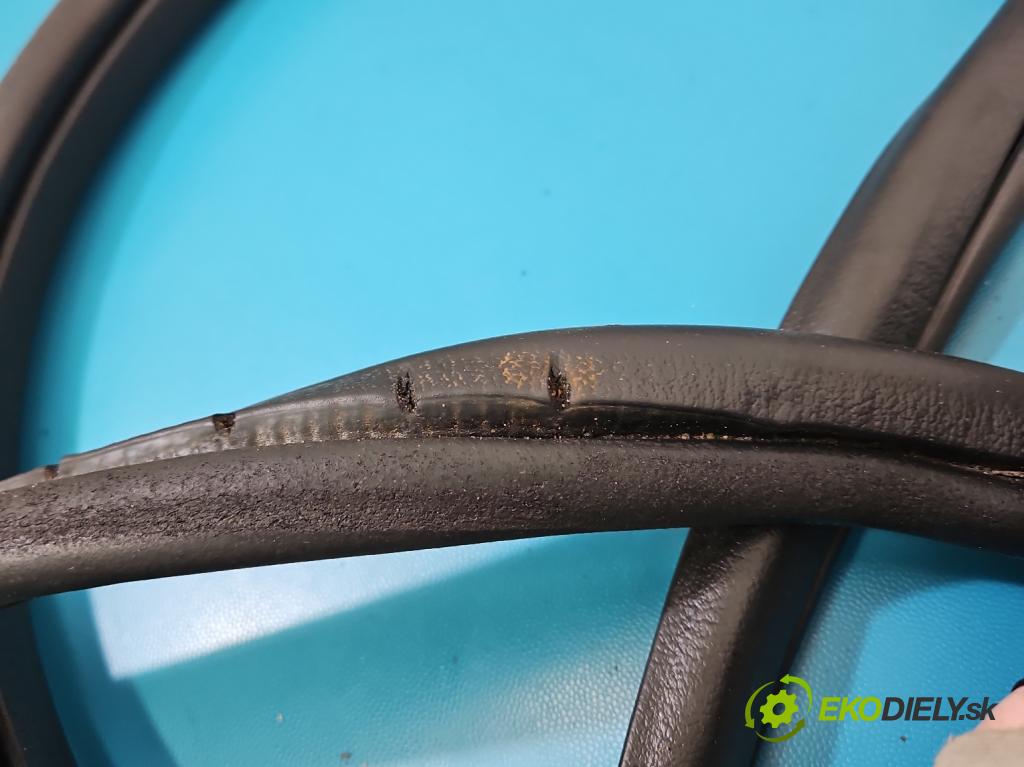 Fiat Ducato IV 2014- 2.3 jtd 131 HP manual 96 kW 2287 cm3 5- Těsnění: dvere predné ľavé