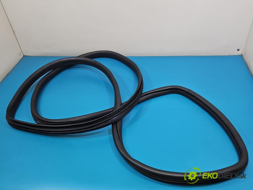 Fiat Ducato IV 2014- 2.3 jtd 131 HP manual 96 kW 2287 cm3 5- Těsnění: dvere predné pravé 