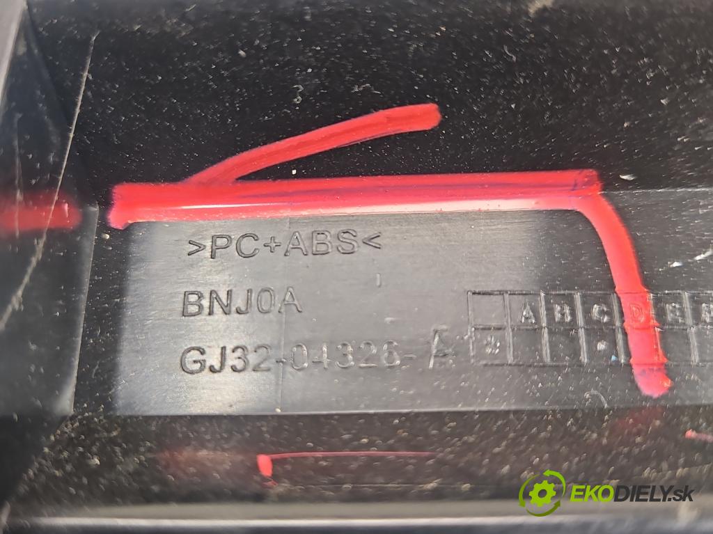 Land rover Range Rover Evoque I 2011-2018 2.0 td 150 hp automatic 110 kW 1999 cm3 5- rameček rádia GJ32-04326-A