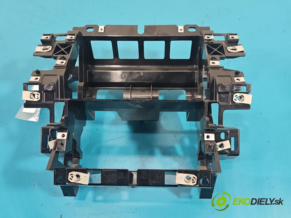 Land rover Range Rover Evoque I 2011-2018 2.0 td 150 hp automatic 110 kW 1999 cm3 5- rameček rádia GJ32-04326-A