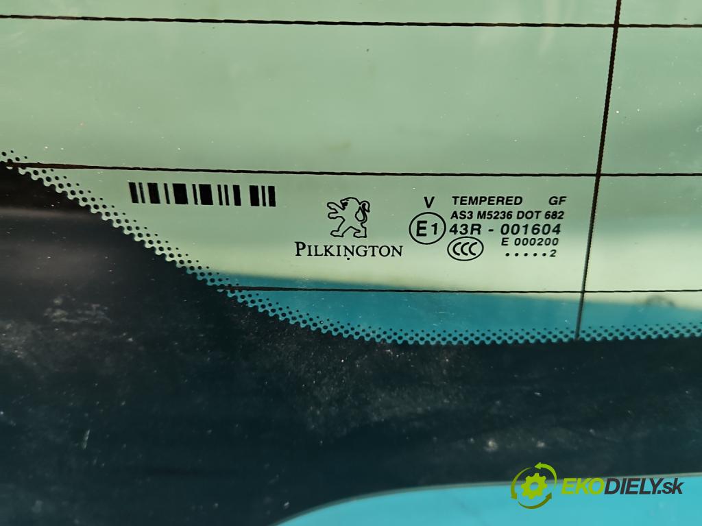 Peugeot 5008 I 2009-2017 1.6 16V 120 HP manual 88 kW 1598 cm3 5- sklo zadná  (Sklo zadné)