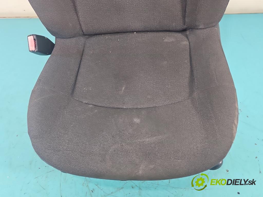 Renault Clio II 1998-2012 1.5 dci 65 hp manual 48 kW 1461 cm3 5- Sedadlo levý  (Sedadlo)