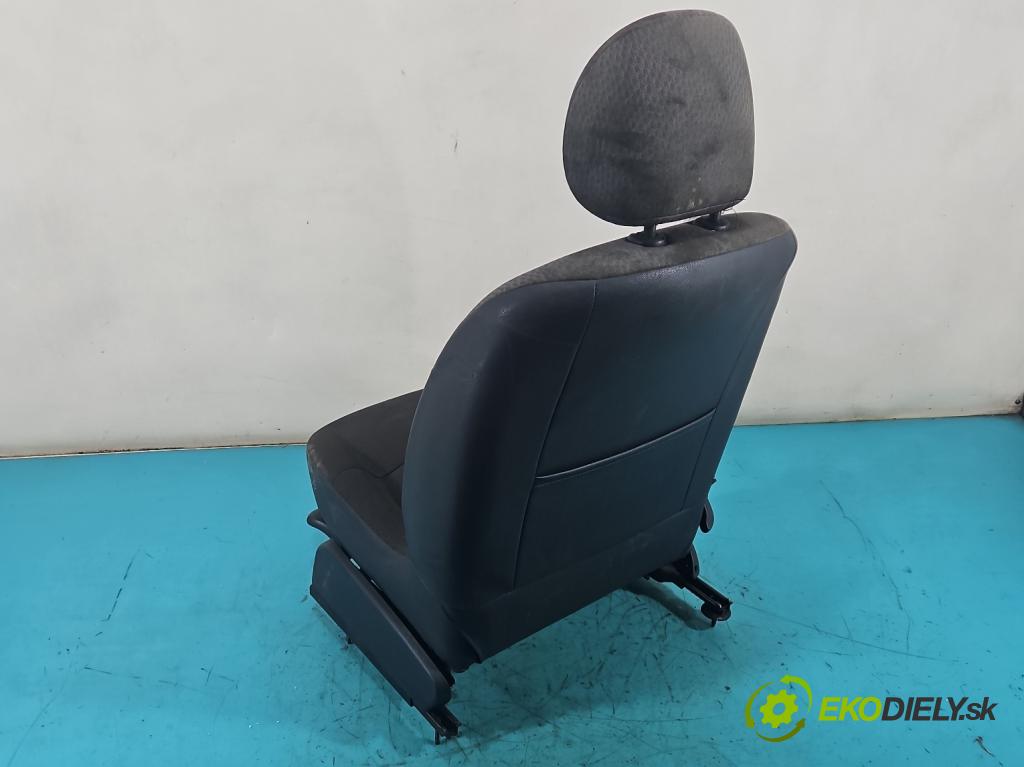 Renault Clio II 1998-2012 1.5 dci 65 hp manual 48 kW 1461 cm3 5- Sedadlo levý  (Sedadlo)