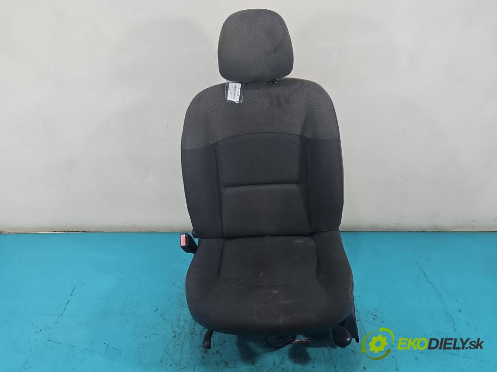 Renault Clio II 1998-2012 1.5 dci 65 hp manual 48 kW 1461 cm3 5- Sedadlo levý  (Sedadlo)