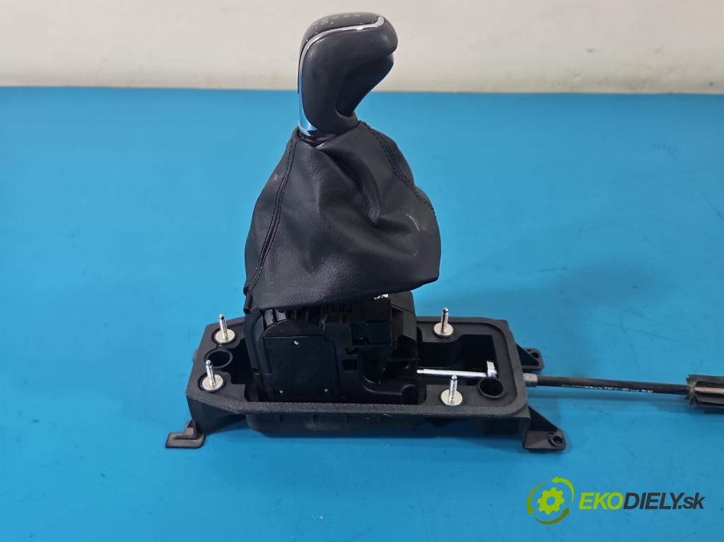 Skoda Kamiq 1.0 TSI 116 HP automatic 85 kW 999 cm3 5- Páka: Změny: stupeň,rýchlosť 2Q1713023AF (Rýchlostná páka (kulisa))