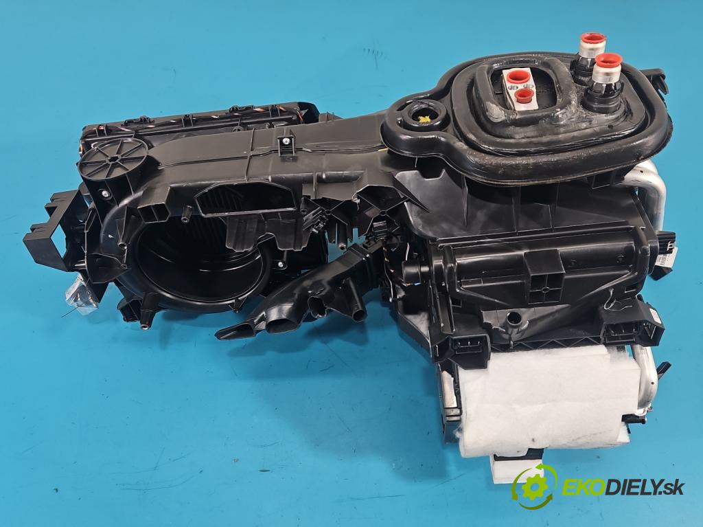 Skoda Kamiq 1.0 TSI 116 hp automatic 85 kW 999 cm3 5- radiátor 2G1819152A (Radiátor topení)