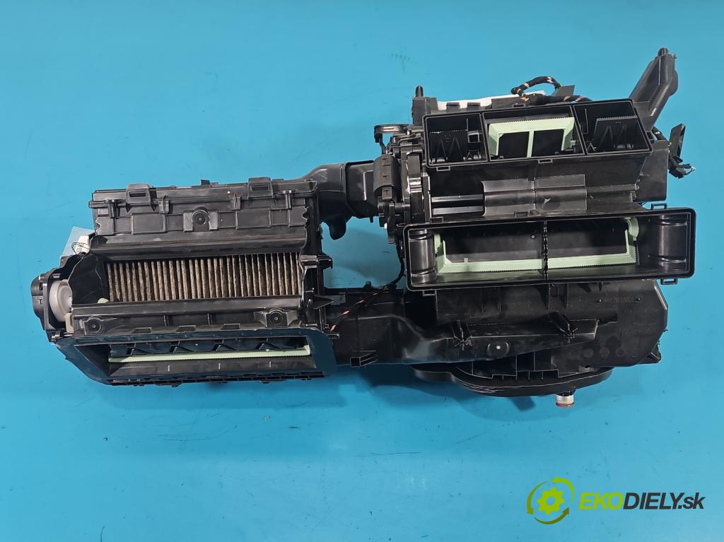 Skoda Kamiq 1.0 TSI 116 hp automatic 85 kW 999 cm3 5- radiátor 2G1819152A (Radiátor topení)