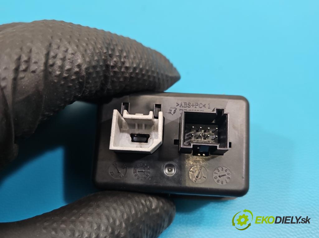 Fiat Ducato IV 2014- 2.3 jtd 131 HP manual 96 kW 2287 cm3 5- zásuvka USB 735654633