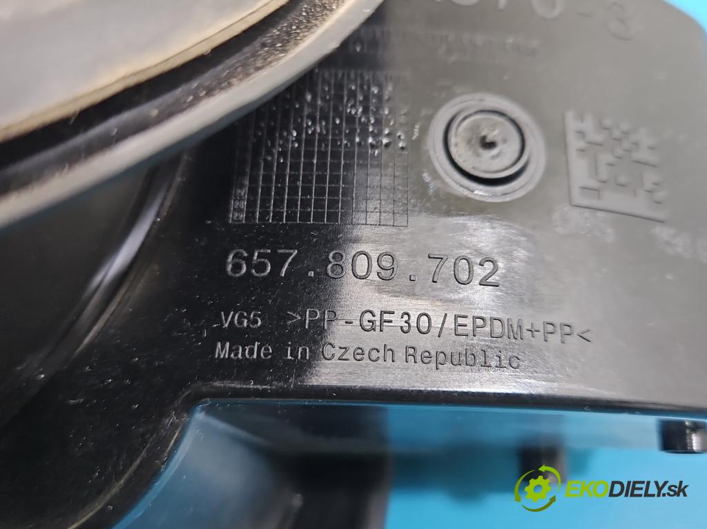 Skoda Kamiq 1.0 TSI 116 hp automatic 85 kW 999 cm3 5- Klapka nalévání paliva (Klika dveří ostatní)