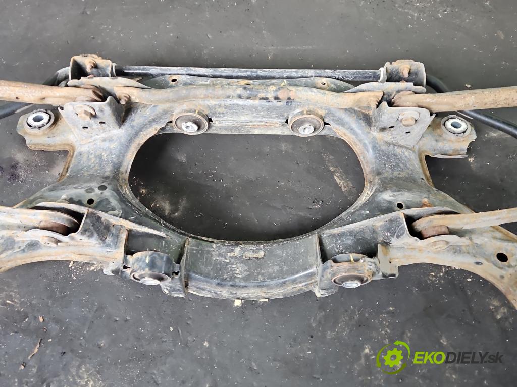 Land rover Range Rover Evoque I 2011-2018 2.0 td 150 HP automatic 110 kW 1999 cm3 5- zadna výstuha  (Výstuha zadná)