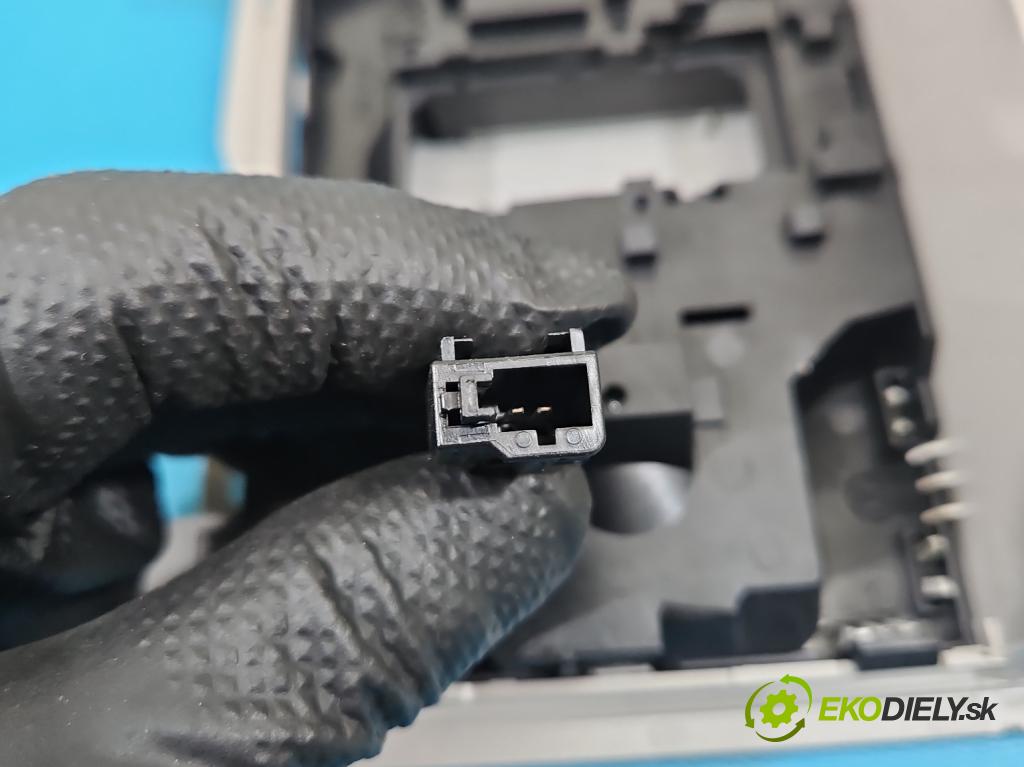 Skoda Kamiq 1.0 TSI 116 HP automatic 85 kW 999 cm3 5- svetlo / reflektor interiéra 3B0035711B