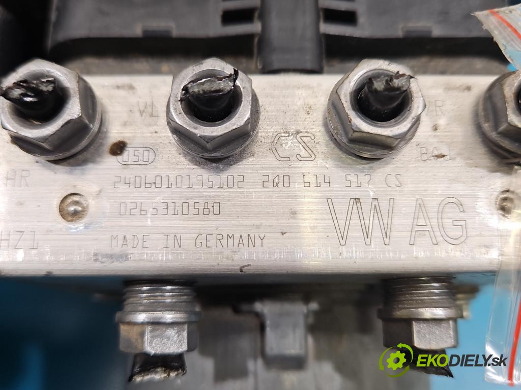 Skoda Kamiq 1.0 TSI 116 HP automatic 85 kW 999 cm3 5- čerpadlo abs 2Q0614517CS (Pumpa ABS)