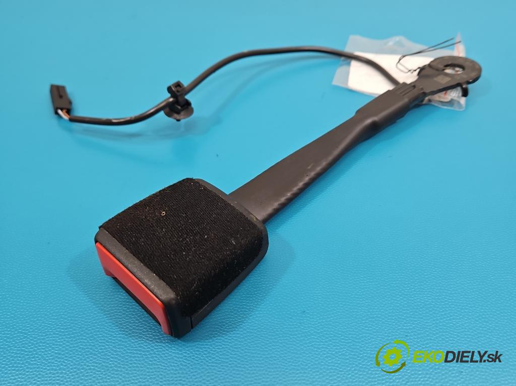 Skoda Kamiq 1.0 TSI 116 HP automatic 85 kW 999 cm3 5- pas bezpečnosť: predné ľavý 654857755A