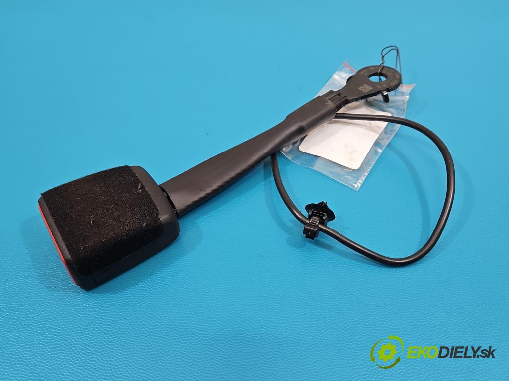 Skoda Kamiq 1.0 TSI 116 HP automatic 85 kW 999 cm3 5- pas bezpečnosť: predné pravý 654857755A