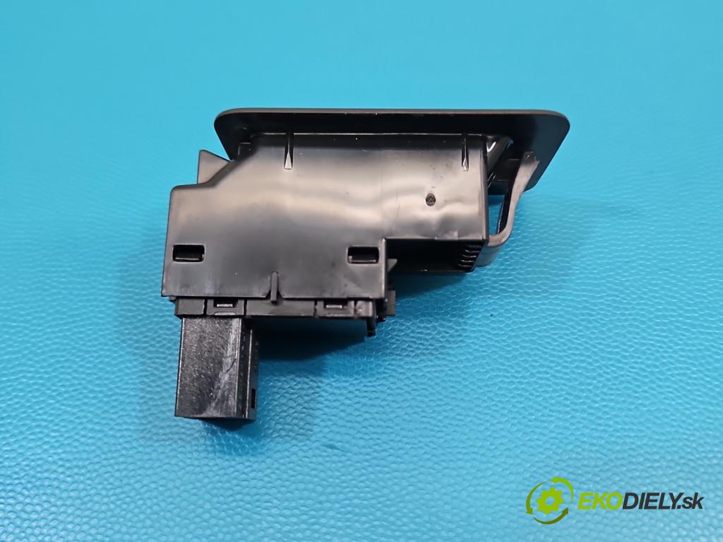 Skoda Kamiq 1.0 TSI 116 HP automatic 85 kW 999 cm3 5- prepínač ostatné 657868345A