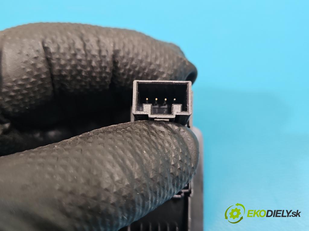 Skoda Kamiq 1.0 TSI 116 HP automatic 85 kW 999 cm3 5- prepínač ostatné 657868345A