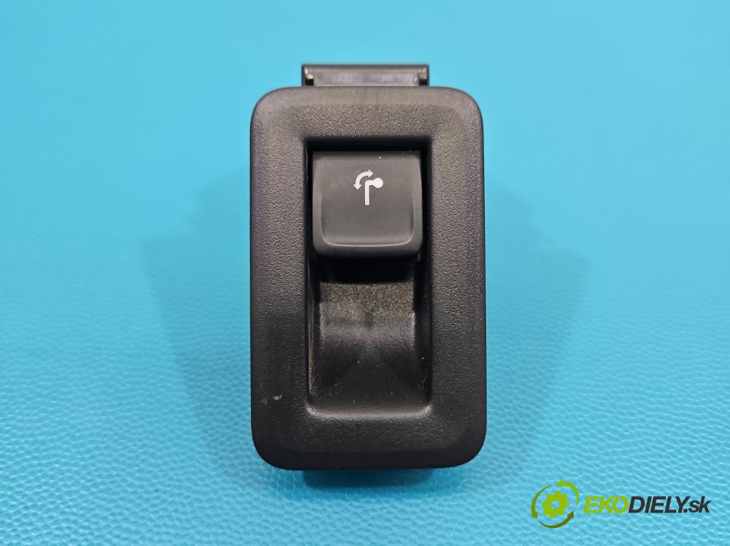 Skoda Kamiq 1.0 TSI 116 HP automatic 85 kW 999 cm3 5- prepínač ostatné 657868345A