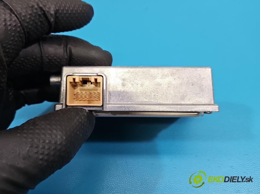 Skoda Kamiq 1.0 TSI 116 hp automatic 85 kW 999 cm3 5- Kamera přední 2Q0980653G