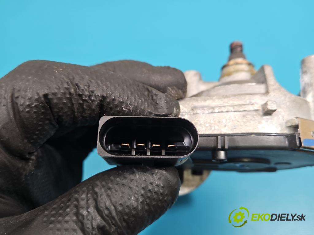 Skoda Kamiq 1.0 TSI 116 HP automatic 85 kW 999 cm3 5- motor stieračov predné 039024360A