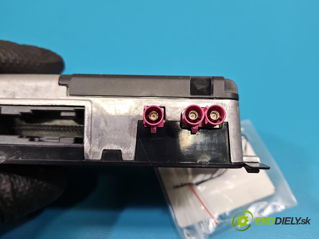 Skoda Kamiq 1.0 TSI 116 HP automatic 85 kW 999 cm3 5- riadiaca jednotka ostatné 2GA035284B