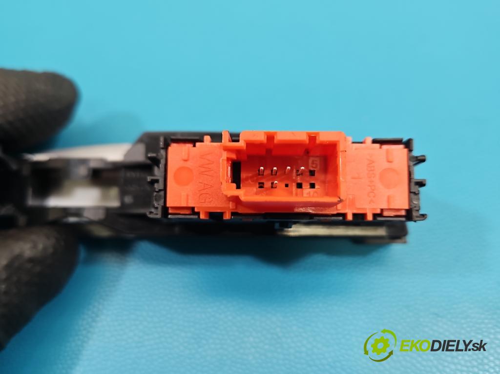 Skoda Kamiq 1.0 TSI 116 HP automatic 85 kW 999 cm3 5- prepínač ostatné 655927238A