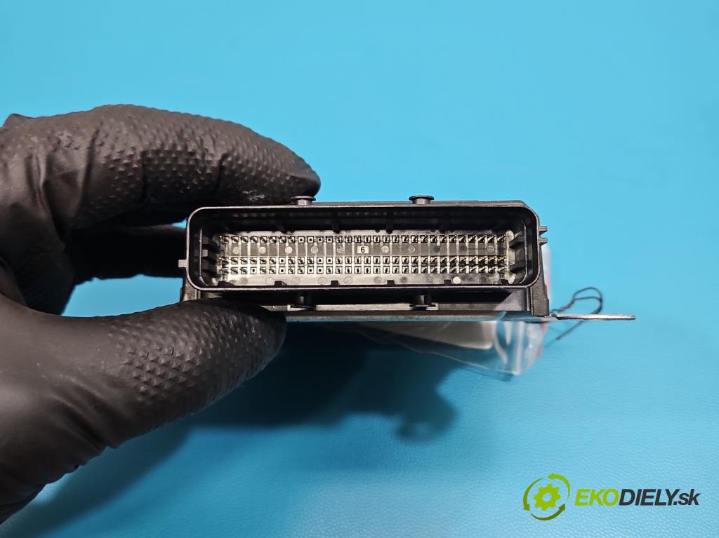 Skoda Kamiq 1.0 TSI 116 HP automatic 85 kW 999 cm3 5- riadiaca jednotka vankúše: 2Q0959655BL