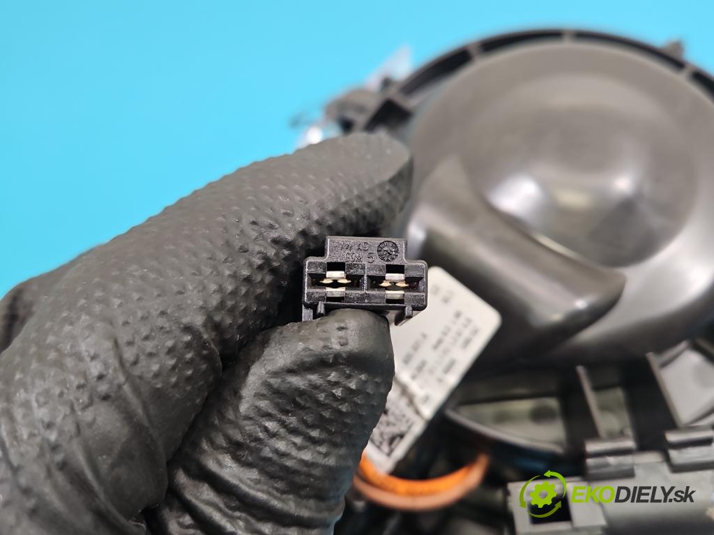 Skoda Kamiq 1.0 TSI 116 hp automatic 85 kW 999 cm3 5- ventilátor vzduchu 2Q1820021A