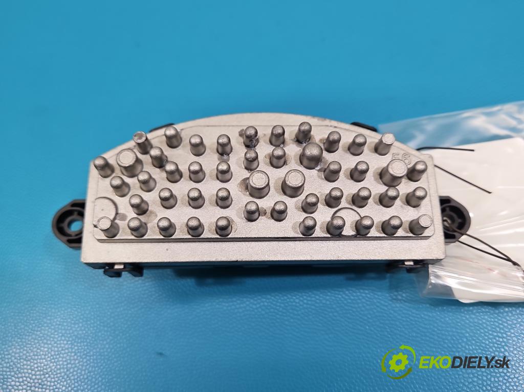 Skoda Kamiq 1.0 TSI 116 HP automatic 85 kW 999 cm3 5- rezistor 5WA907521