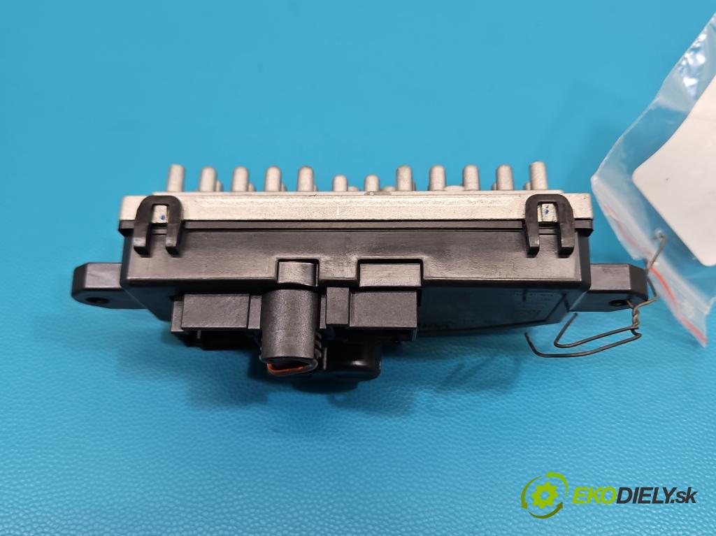 Skoda Kamiq 1.0 TSI 116 HP automatic 85 kW 999 cm3 5- rezistor 5WA907521