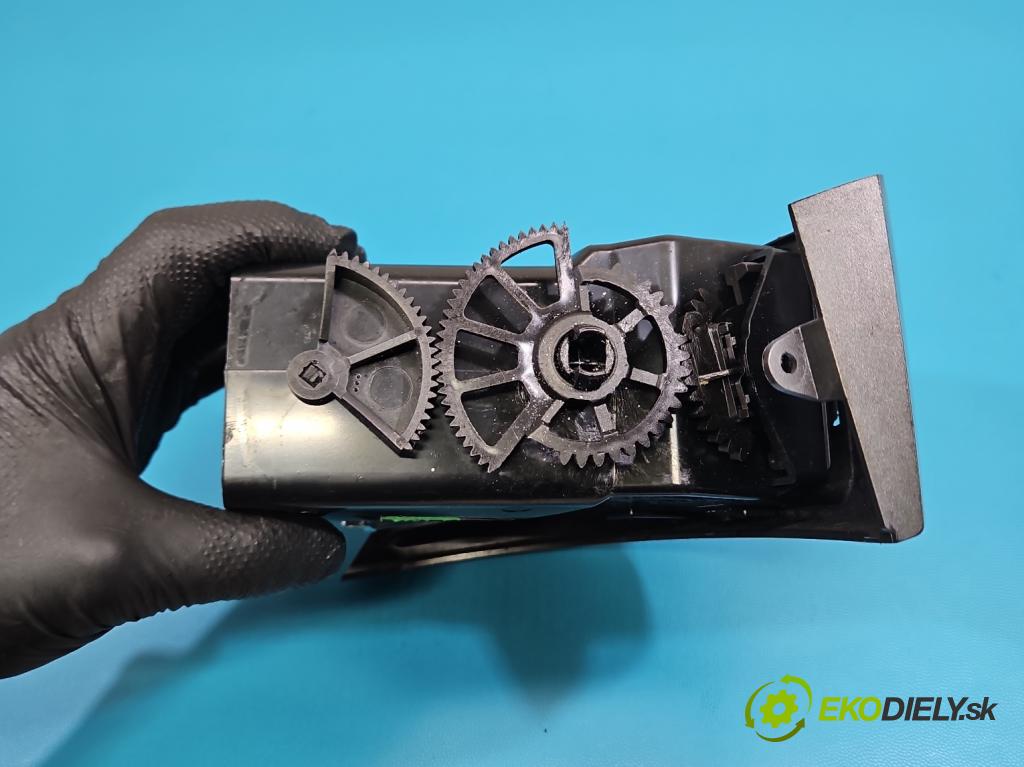 Fiat Ducato IV 2014- 2.3 jtd 131 HP manual 96 kW 2287 cm3 5- Mřížka: kúrenia ostatné 394002