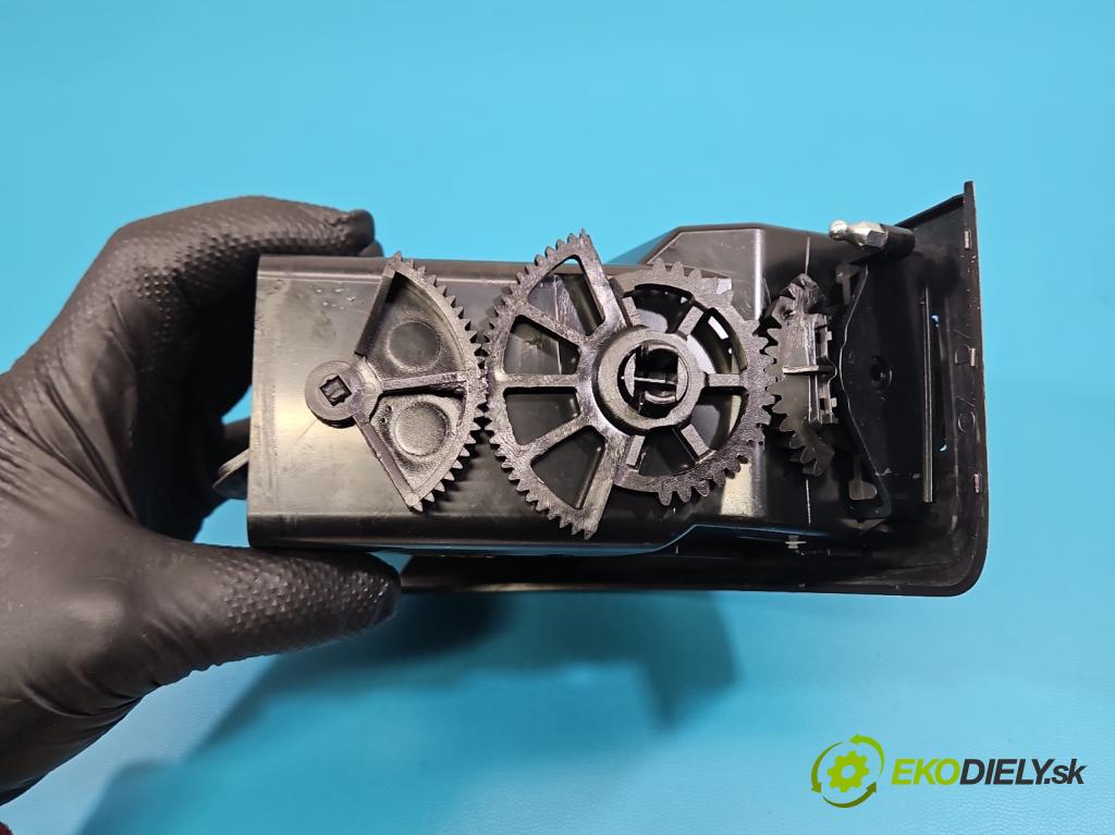 Fiat Ducato IV 2014- 2.3 jtd 131 HP manual 96 kW 2287 cm3 5- Mřížka: kúrenia ostatné 385800