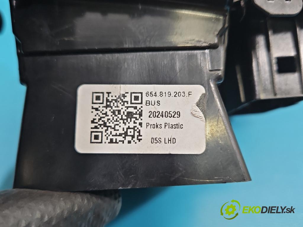 Skoda Kamiq 1.0 TSI 116 HP automatic 85 kW 999 cm3 5- Mřížka: kúrenia ostatné 654819203F