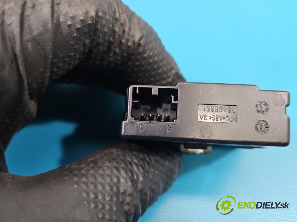 Skoda Kamiq 1.0 TSI 116 hp automatic 85 kW 999 cm3 5- zásuvka USB 3G5035718A