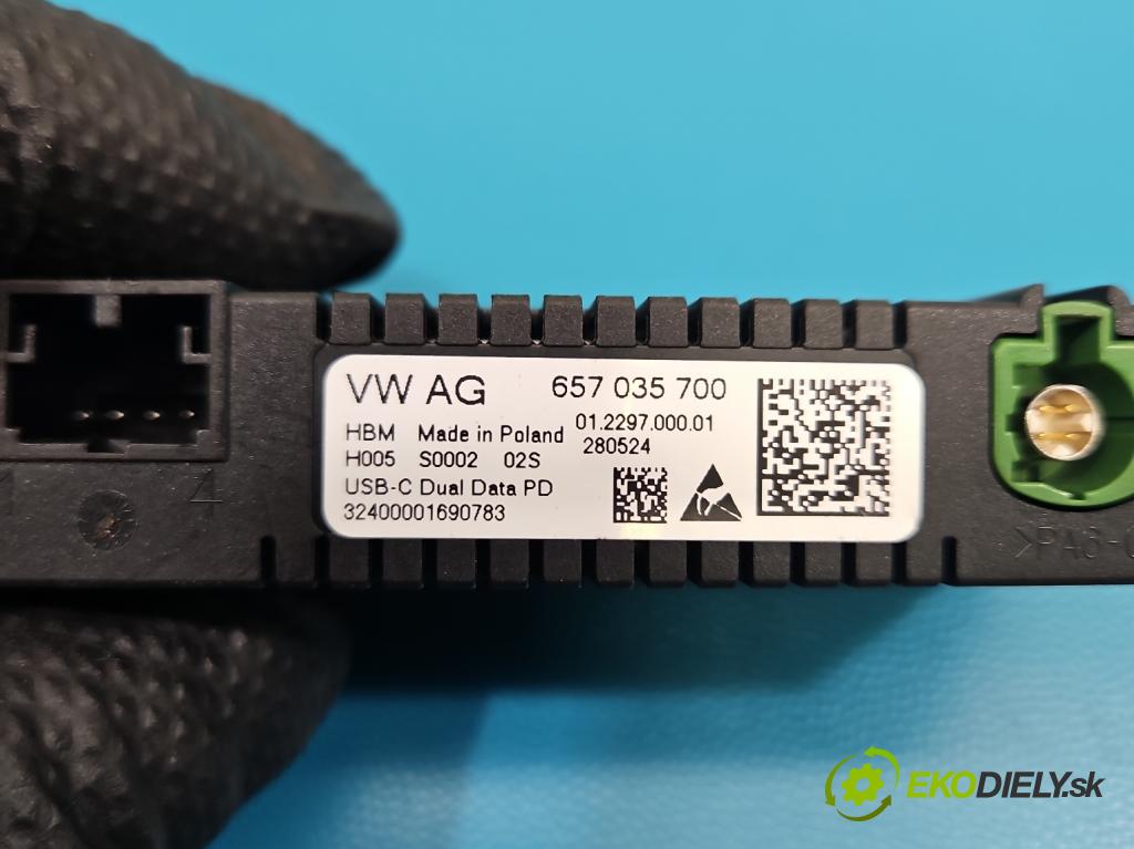 Skoda Kamiq 1.0 TSI 116 hp automatic 85 kW 999 cm3 5- zásuvka USB 657035700