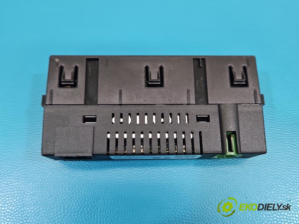 Skoda Kamiq 1.0 TSI 116 hp automatic 85 kW 999 cm3 5- zásuvka USB 657035700