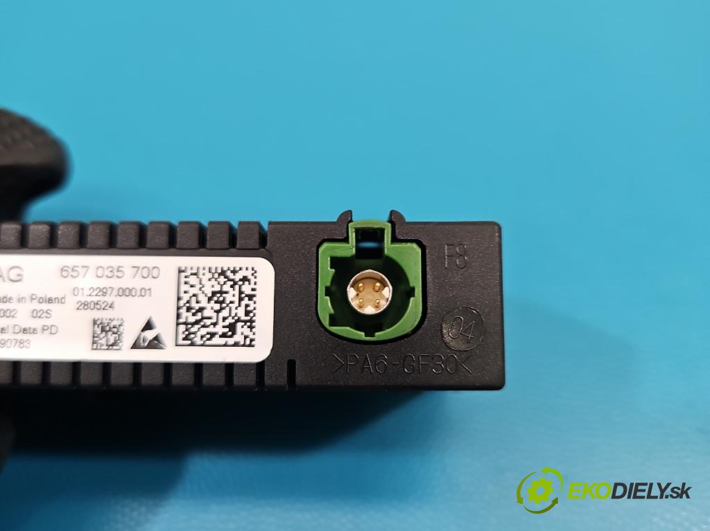 Skoda Kamiq 1.0 TSI 116 hp automatic 85 kW 999 cm3 5- zásuvka USB 657035700