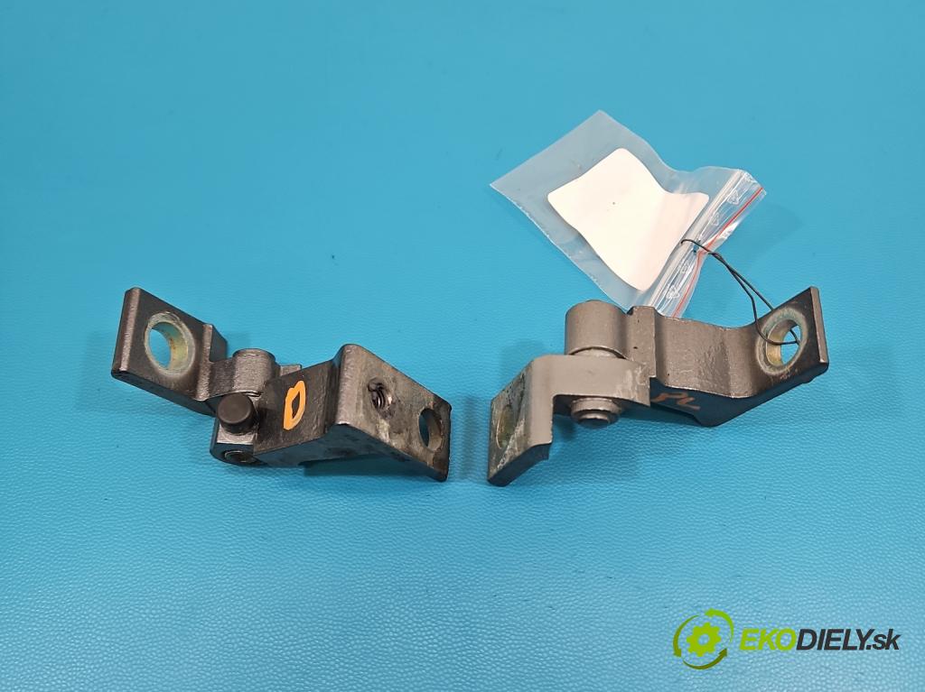 Skoda Kamiq 1.0 TSI 116 hp automatic 85 kW 999 cm3 5- Závěs: dveře přední levý 8X0831403E