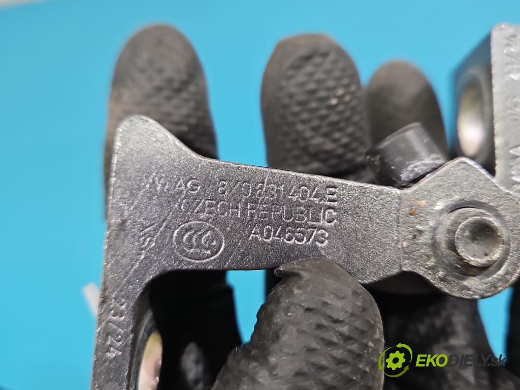 Skoda Kamiq 1.0 TSI 116 hp automatic 85 kW 999 cm3 5- Závěs: dveře přední pravý 8X0831404E