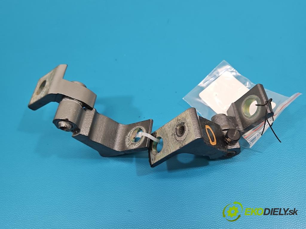 Skoda Kamiq 1.0 TSI 116 hp automatic 85 kW 999 cm3 5- Závěs: dveře přední pravý 8X0831404E