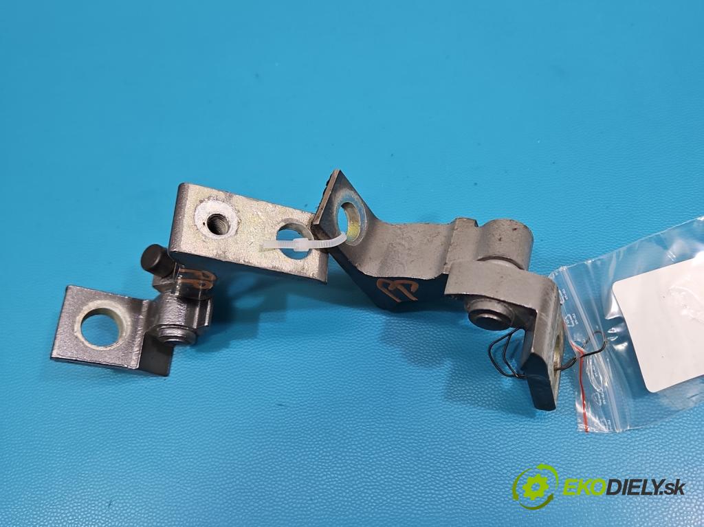 Skoda Kamiq 1.0 TSI 116 hp automatic 85 kW 999 cm3 5- Závěs: dveře přední pravý 8X0831404E