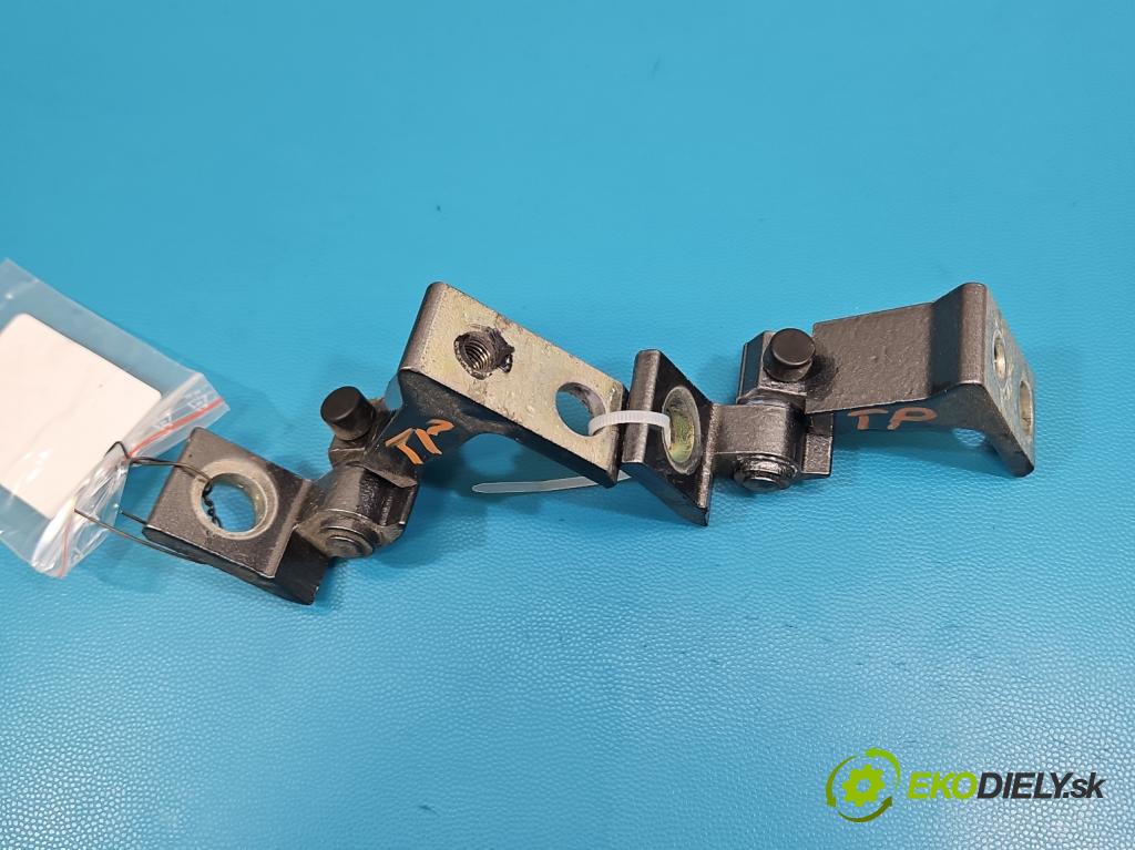 Skoda Kamiq 1.0 TSI 116 hp automatic 85 kW 999 cm3 5- Závěs: dveře zadní pravý 8X0831404E