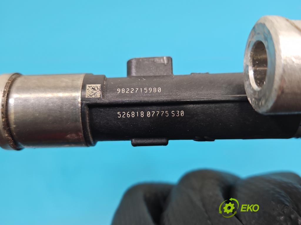 Peugeot 308 II 2013-2021 1.2 12V 110 hp manual 81 kW 1199 cm3 5- vstřikovač 9822715980 (Vstřikovač paliva)