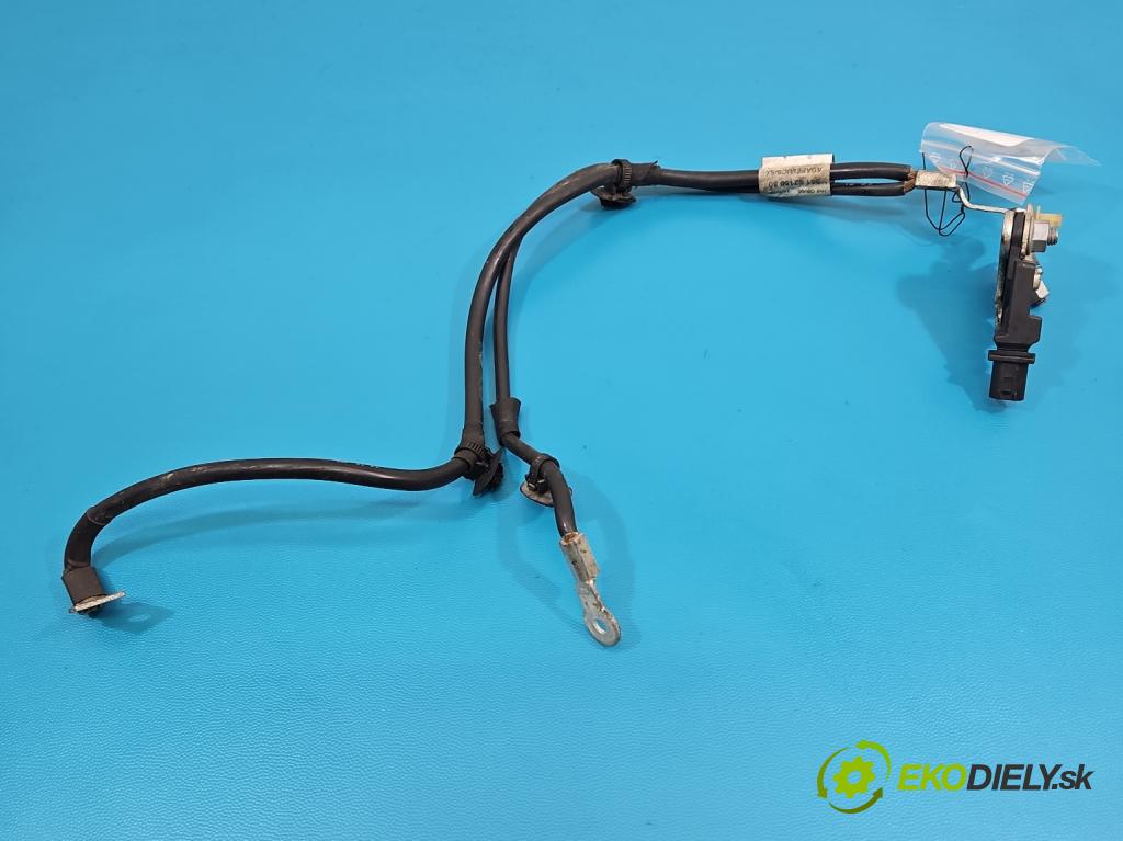 Peugeot 308 II 2013-2021 1.2 12V 110 HP manual 81 kW 1199 cm3 5- kontakt mínus: 9814653780